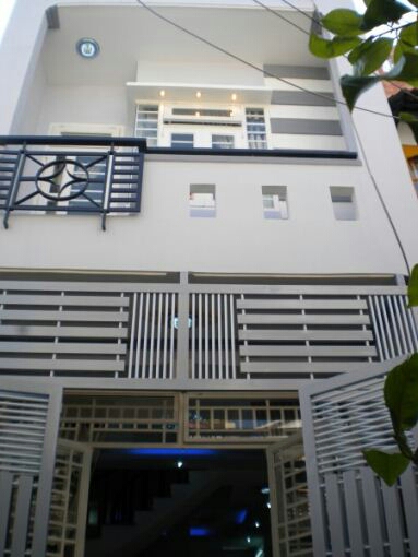 Bán nhà hẽm xe hơi 285 Cách Mạng Tháng 8 Quận 10 DT:3.7x12m giá chỉ 7.4 tỷ.ngay khu Hà Đô.