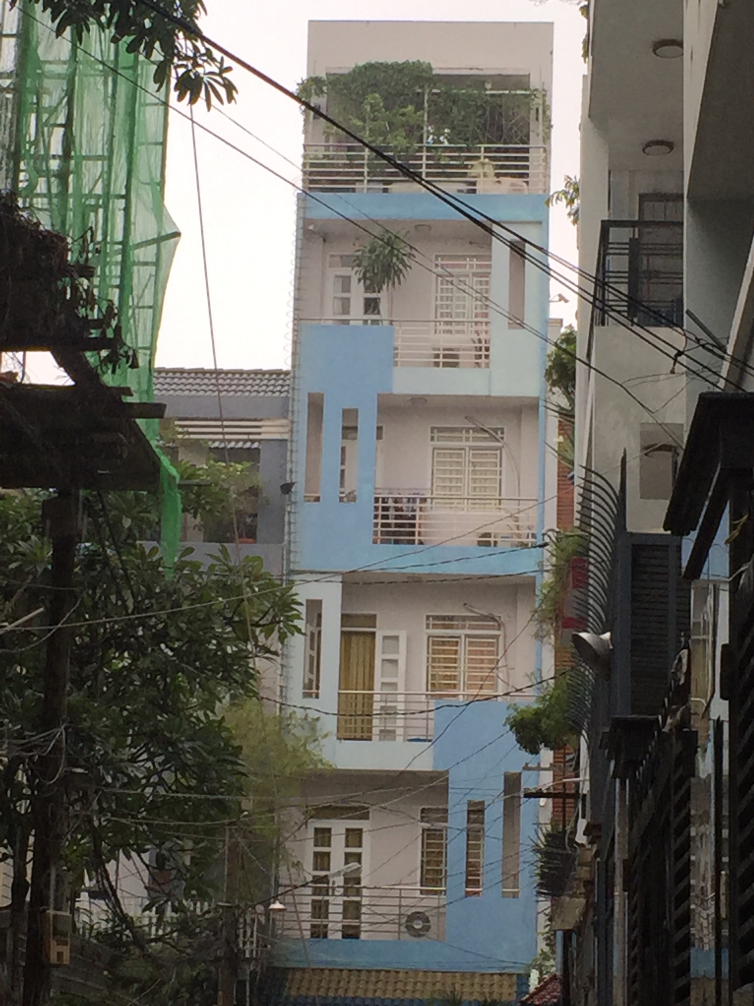 Bán nhà 5 lầu mặt tiền Cao Thắng Quận 10 DT:4x18m cho thuê 65tr/th giá 33.5 tỷ