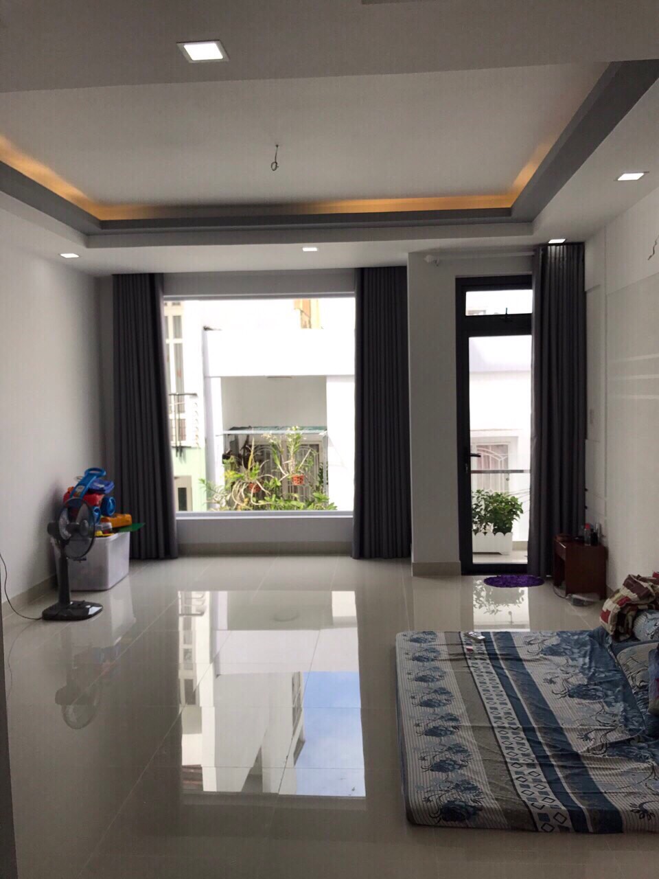 Bán nhà căn hộ dịch vụ mới xây 5,2x20m, 4 lầu đường Nguyễn Trãi, P. 3, Q. 5 giá chỉ 18.5tỷ
