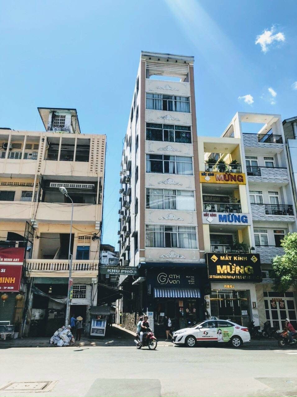 Bán Gấp MTKD Nguyễn Chí Thanh, Q.10 ( 4,2x20m) Nhà mới xây 5 lầu.