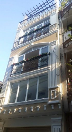 Bán nhà hẻm xe tải dt 4x15m giá 9 tỷ