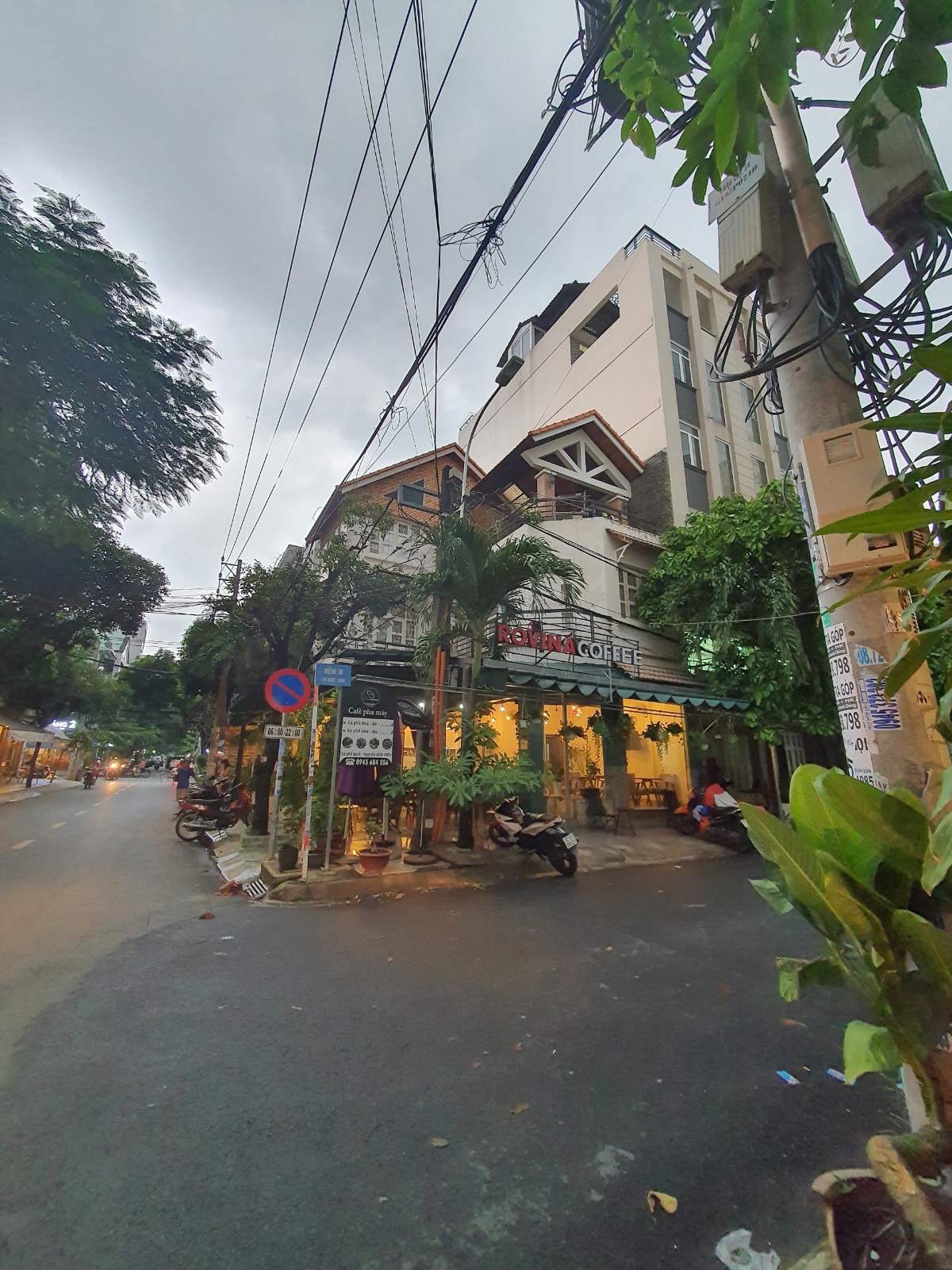 Biệt thự 2 lầu đường Thành Thái ngay Chi Cục Thuế Q10, 9x20m, giá 29.8 tỷ TL.l