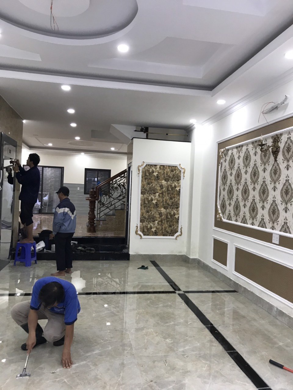 Bán nhà hẻm 6m khu bàu cát.Diện tích:6x18.5m.kết cấu:4 lầu +thang máy.Giá:16.2 tỷ TL