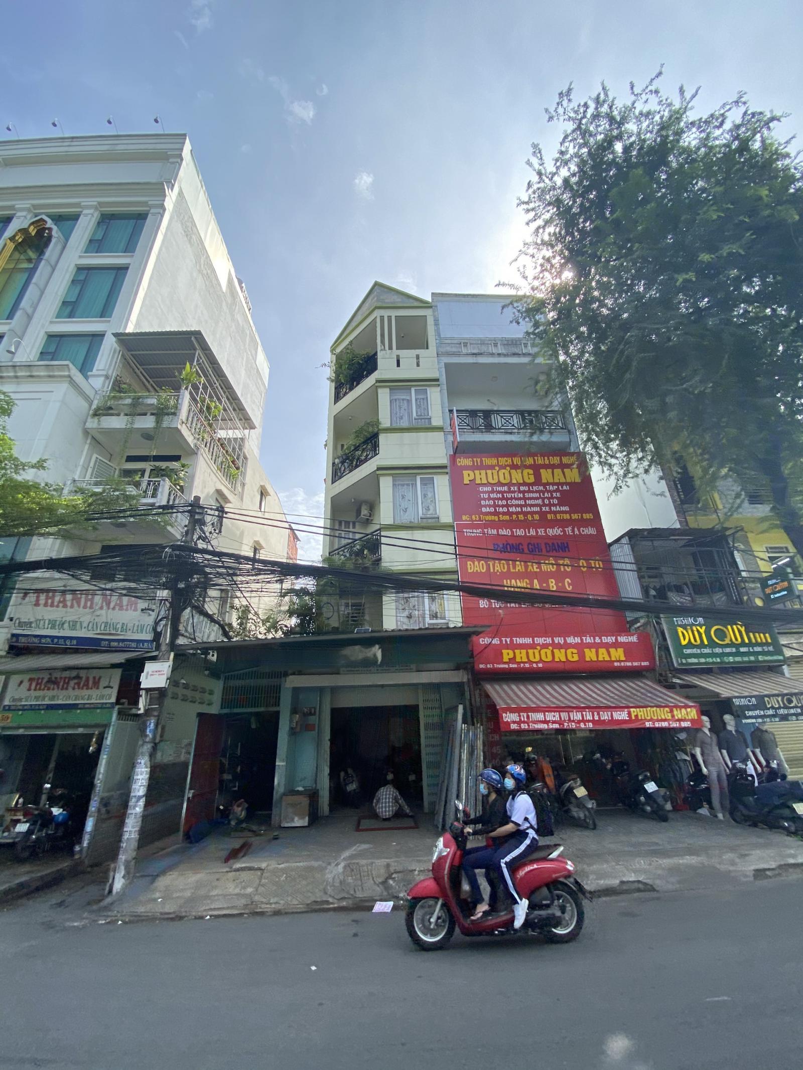 Bán nhà mặt tiền Phạm Văn Bạch, Quận Tân Bình, 4x28m vuông vức giá chỉ 14 tỷ