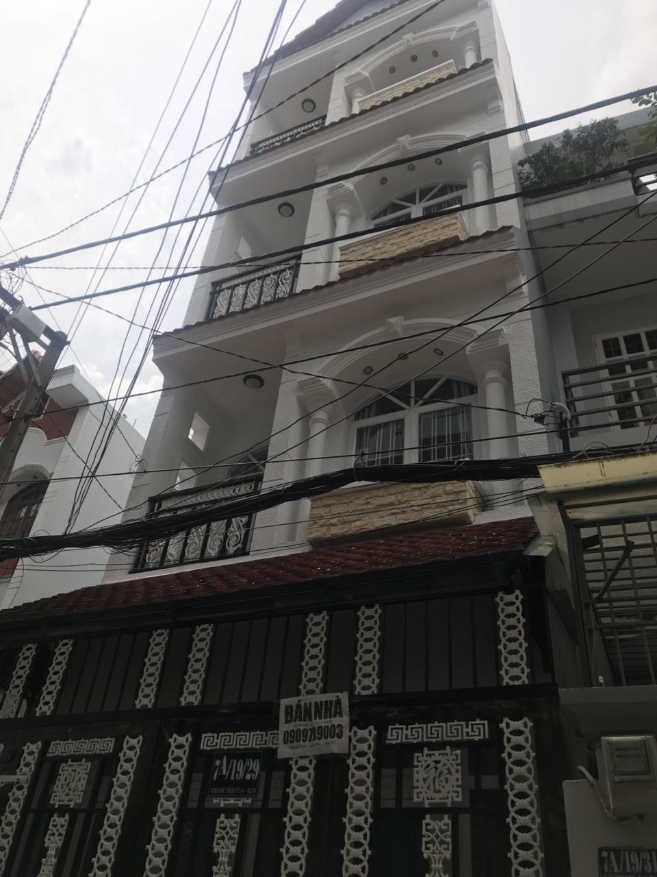  Bán nhà biệt thự đường Nguyễn Tri Phương, P9, Q5, 4.5x15m, trệt, 3 lầu sân thượng, giá 15 tỷ