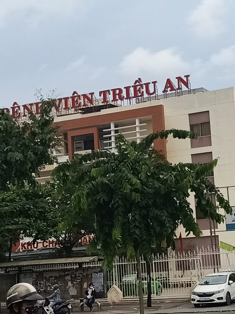 Bán Nhà Siêu Thị eaon Bình Tân, 2 Lầu Giá 1 tỷ 580Triệu.
