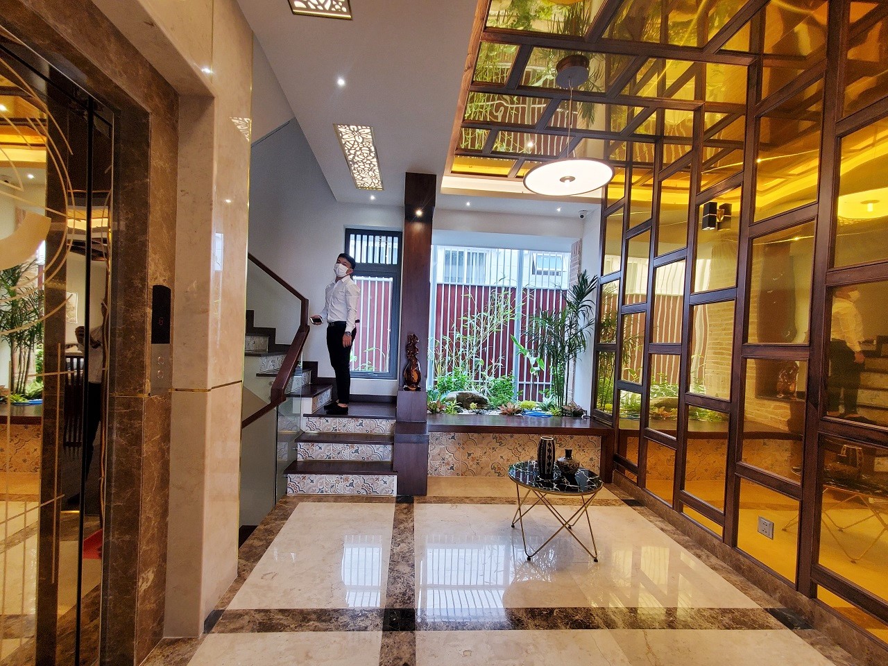 Bán biệt thự khu trung tâm PMH, mới 100% vô ở ngay, DTSD 500m2 hầm 3 lầu st, Bắc, 39tỷ - 0909865538