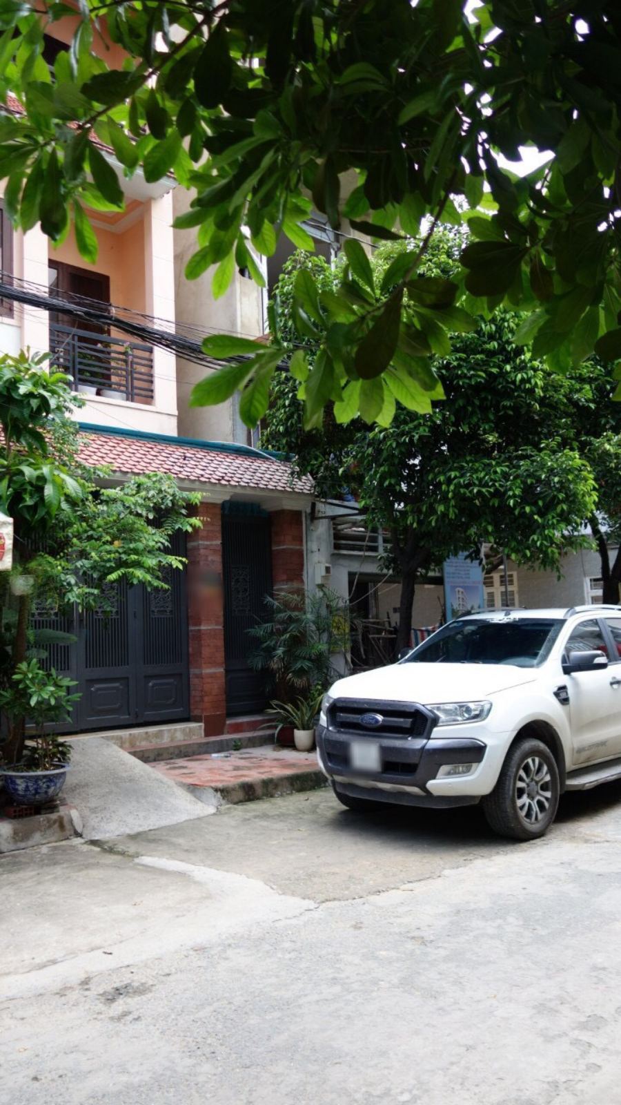 Chủ cần tiền phải bán căn nhà 2 lầu hẻm 479 (10m) đường Phan Văn Trị, P5 DT 4 x 18m. Giá 10 tỷ TL.