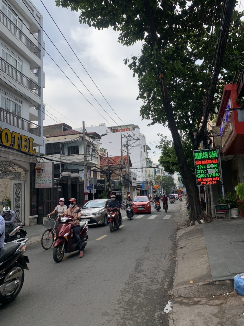Bán nhà mặt tiền đường Nguyễn Hồng Đào, P.14, Q. Tân Bình, DT: 4 x 20m 3 lầu mới, giá: 16,2 tỷ