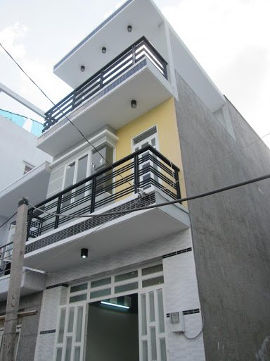 Cần bán gấp nhà mới 1 trệt 4 lầu, mặt tiền hẻm xe hơi Lê Văn Thọ, diện tích 4.5x18 m 