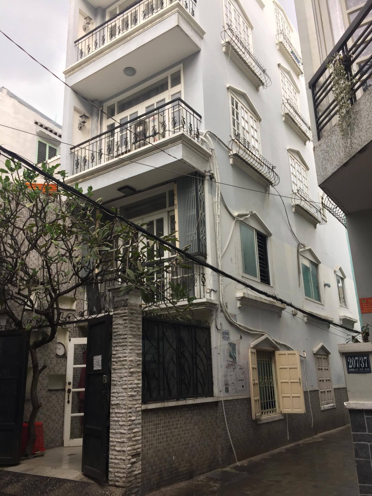 Mặt tiền Nguyễn Thời Trung Q5 dt dt 4.4x14m giá 5.5 tỷ