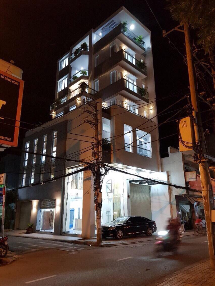 Bán khách sạn đường Hoàng Việt khu Đệ Nhất Khách Sạn phường 4, Tân Bình. DT 14x20m 6 lầu