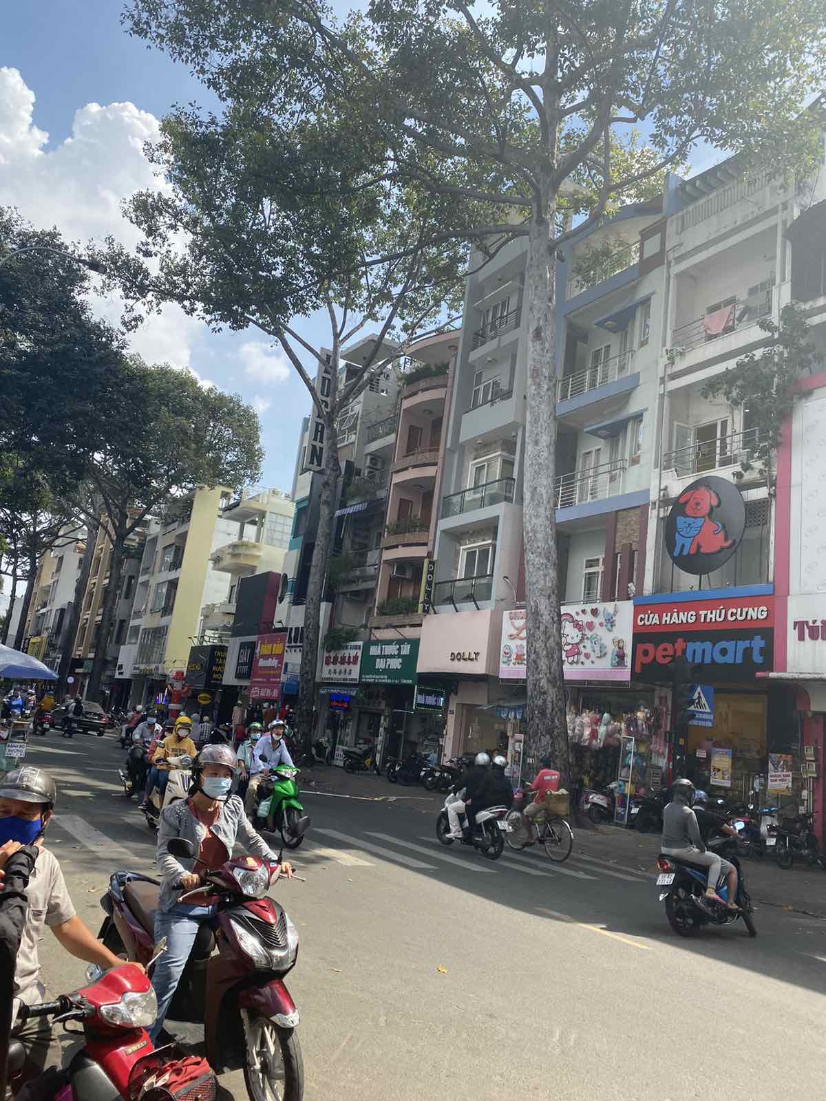 (5,5 x 17m) Bán nhà mặt tiền đường Hồng Lạc khu chợ vải - P.10 - Tân Bình