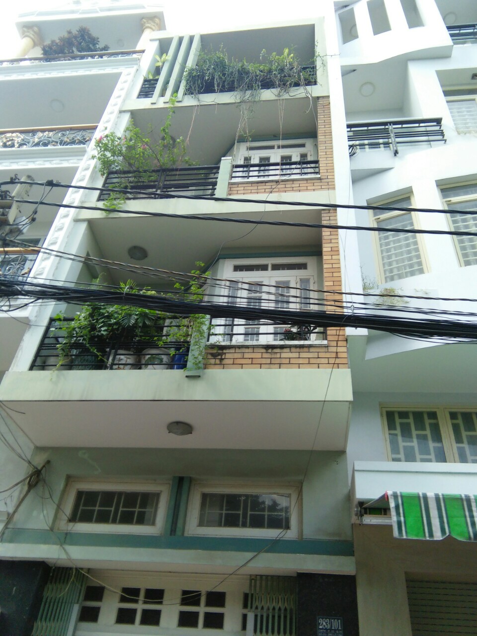 Bán gấp nhà hẻm Trần Phú, Q. 5, 1 trệt 3 lầu ST dt: 6 x 10,5m