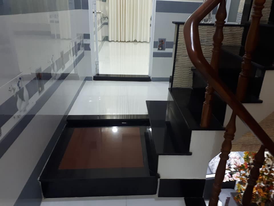 Bán nhà gần khu Đặng Văn Ngữ, 35m2, 3 tầng mới đẹp đón tết, giá tốt chỉ hơn 4 tỷ
