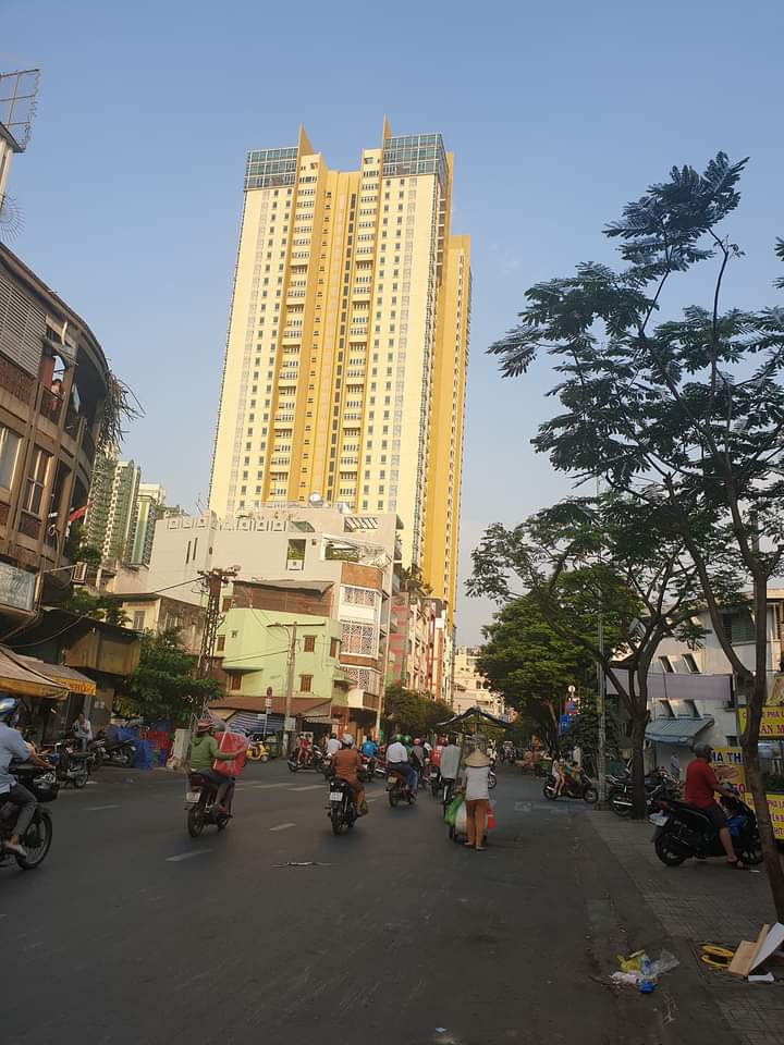 Bán nhà mặt tiền Nguyễn Trãi, Phường 14, Quận 5, 160m2(8x20m) 5 tầng giá 40 tỷ