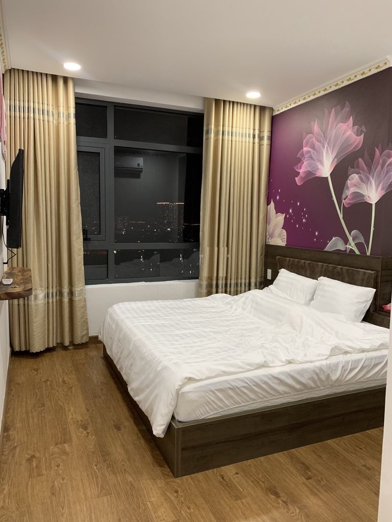 Cần cho thuê căn hộ Central premium Q8,  DT 80m2, 2 phòng ngủ,  2WC, nhà sạch đẹp, thoáng mát,trang bị nội thất đầy đủ