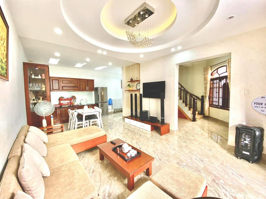 Bán nhà mặt tiền đường Calmette, phường Nguyễn Thái Bình, Q1 DT(4x18), trệt, 4 lầu giá bán 43 tỷ