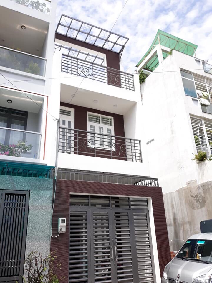 Cần bán gấp căn nhà đường Hoàng Hoa Thám - Phan Đăng Lưu P7 Q. Bình Thạnh 4.6x13.5m giá 5.3 tỷ TL
