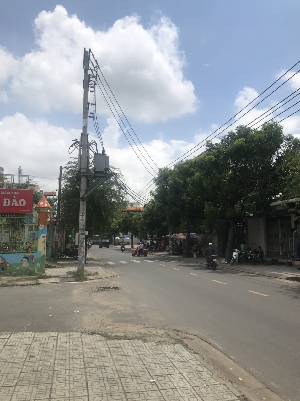 Bán xưởng cũ góc 2 mặt tiền Nguyễn Văn Qúa, phường Đông Hưng Thuận, Quận 12. DT 1.000m2 - giá 50 tỷ TL