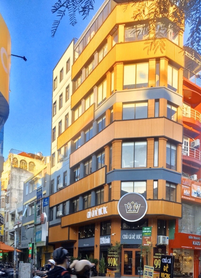 Bán gấp: mặt tiền Nguyễn Trãi - Nguyễn Cư Trinh Quận 1. 8 Tầng+ Hầm, 7x20m. Bằng giá Quận 5