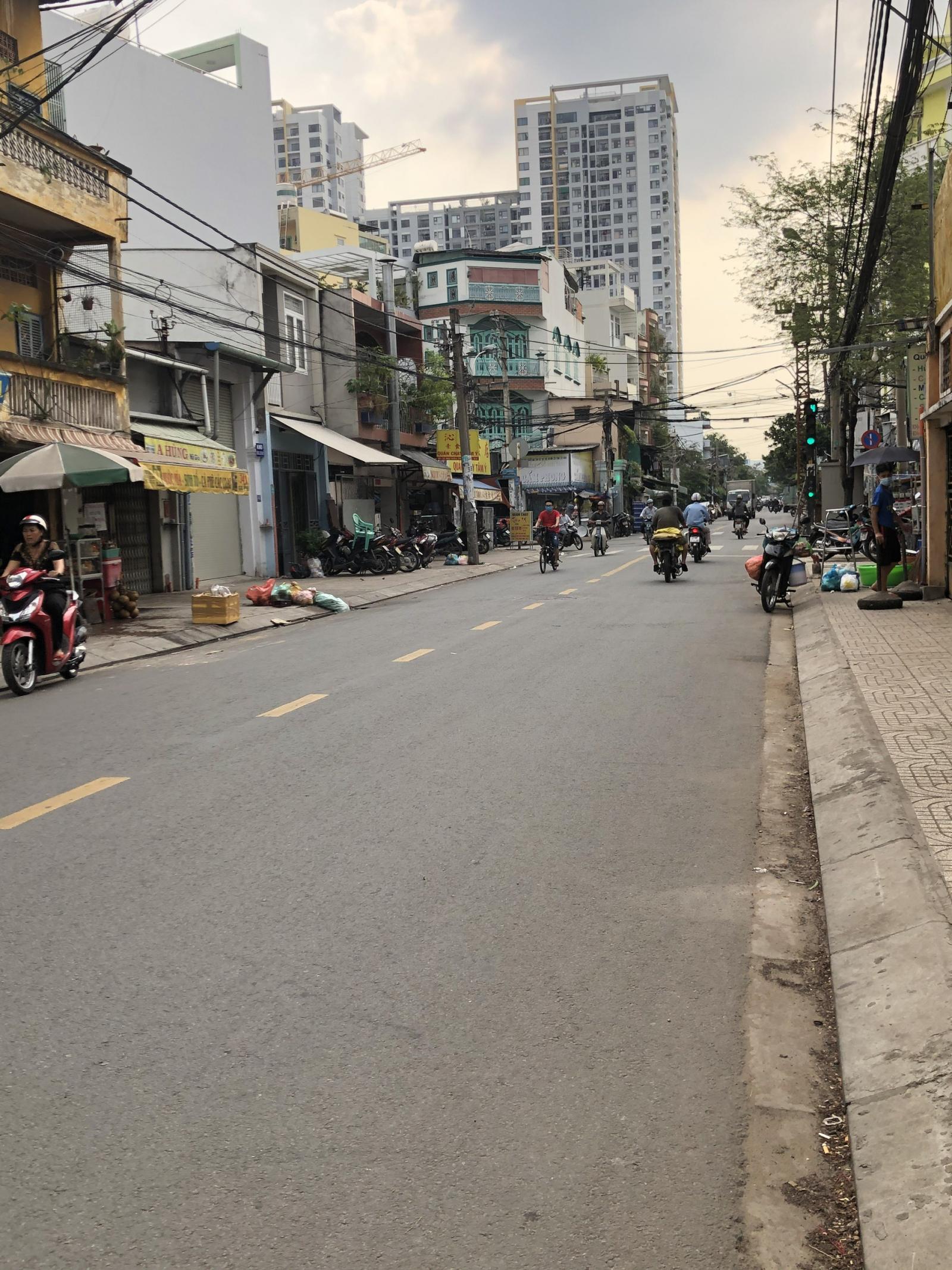 Bán gấp nhà MT Gia Phú, 4x17m, chỉ 13 tỷ 5 – rẻ nhất, Q.6