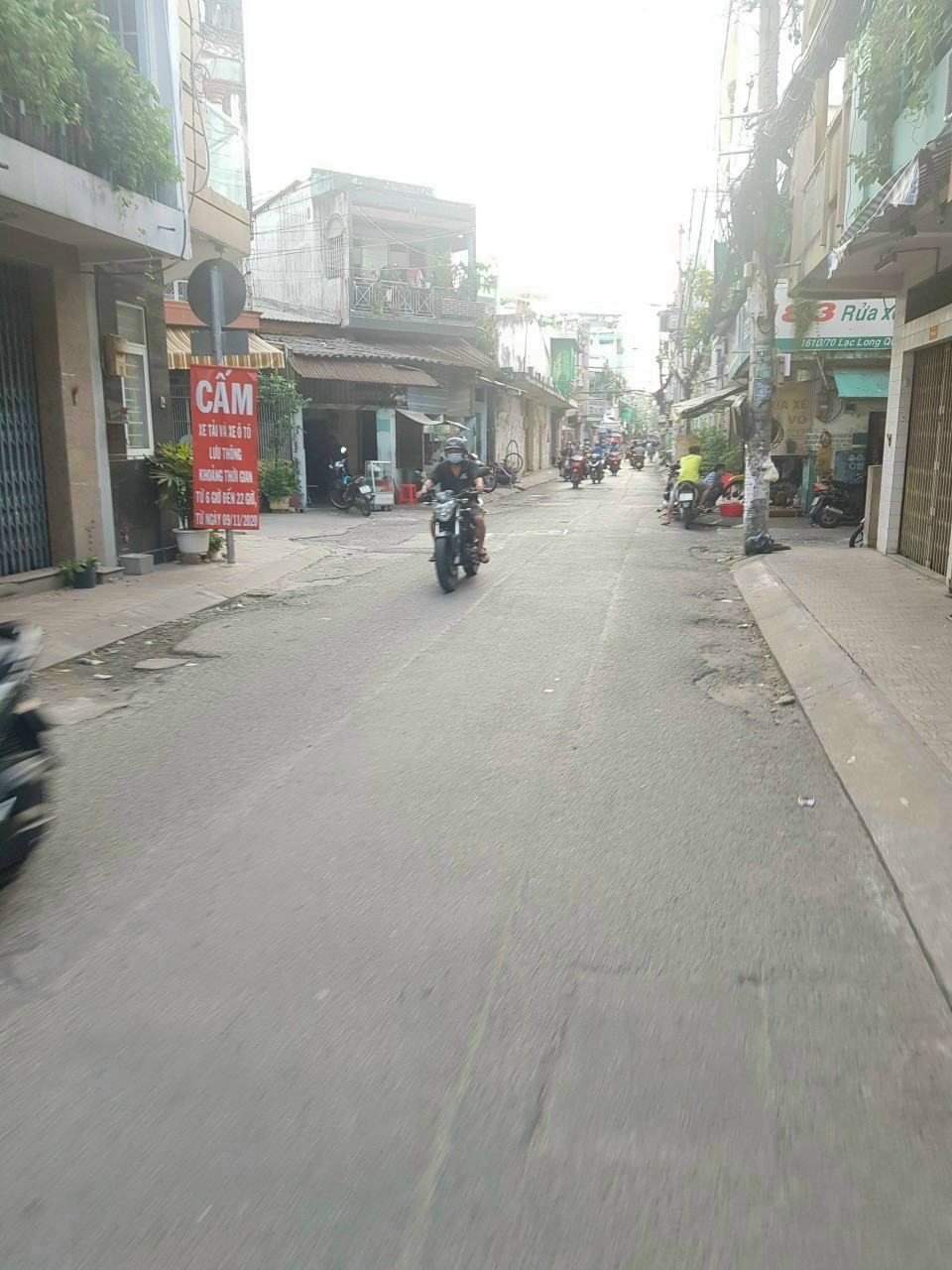 Bán gấp nhà Lạc Long Quân, 4 x 16 (nở hậu 4.25m), chỉ 8 tỷ 5, Q.11