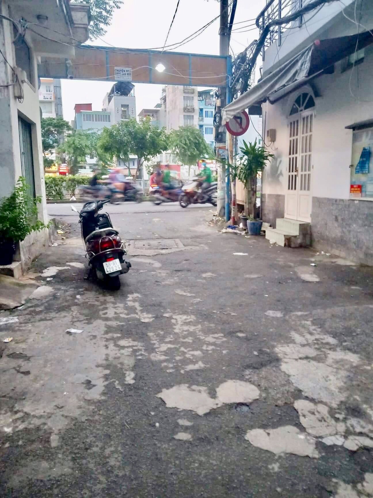 HXH đường Ba Tháng Hai, Quận 10, 70m2, Giá 7 tỷ 0901218895