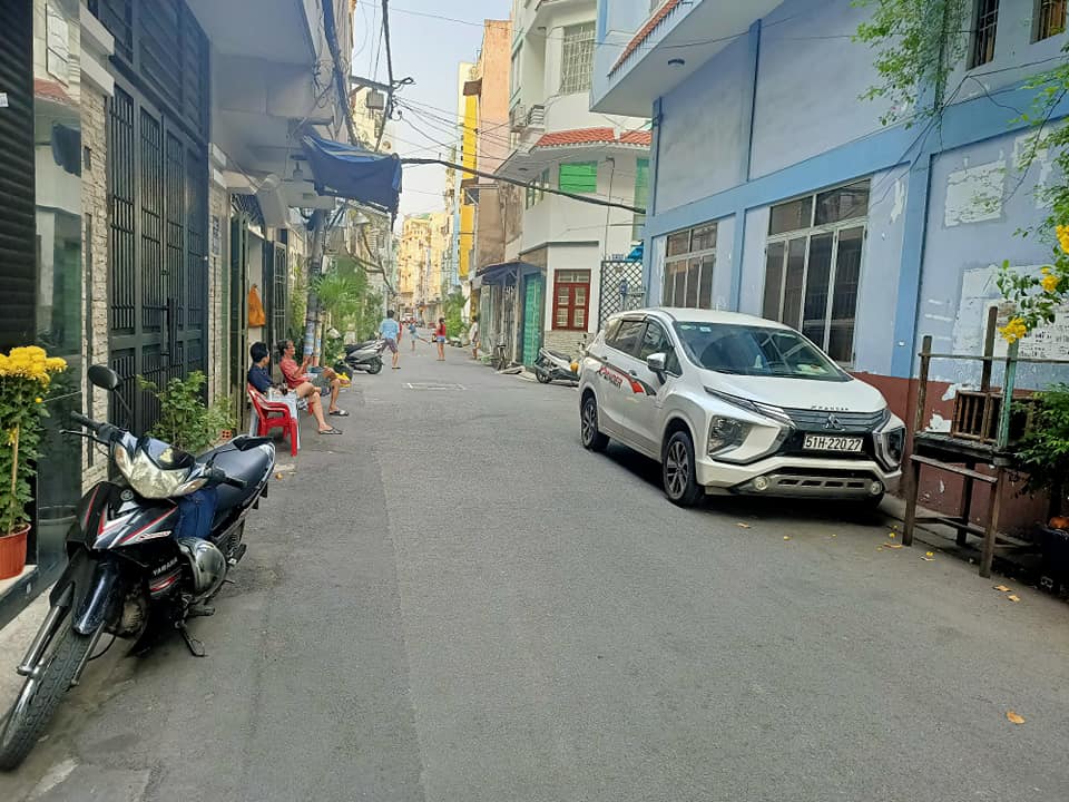 Nhà 10 tỷ, 4 tầng, Xe hơi vào nhà đường Thành Thái, Quận 10. 901218895