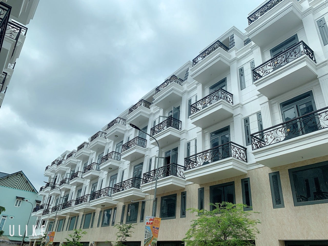 Cần bán gấp căn nhà phường Thạnh Xuân  liền kề quận Gò Vấp, cách ngã tư ga 500m.