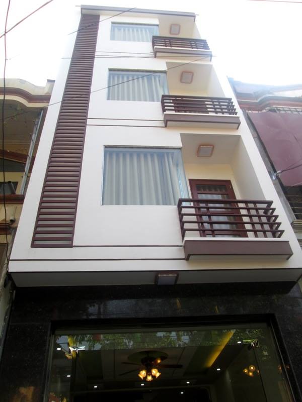 Bán nhà riêng nằm trong khu biệt thự Huy Hoàng - Nguyễn Oanh, P17, Q.Gò Vấp. DT 4x19m, 3 lầu, 5PN