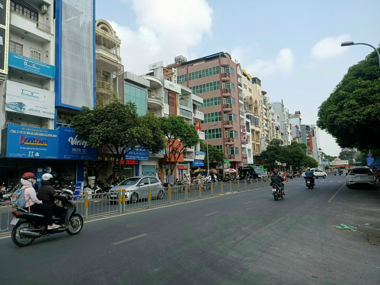 Bán toà nhà 2 mặt tiền đường Huỳnh Văn Bánh quận Phú Nhuận, DT: 14x25m NH 20m (CN 440m2)