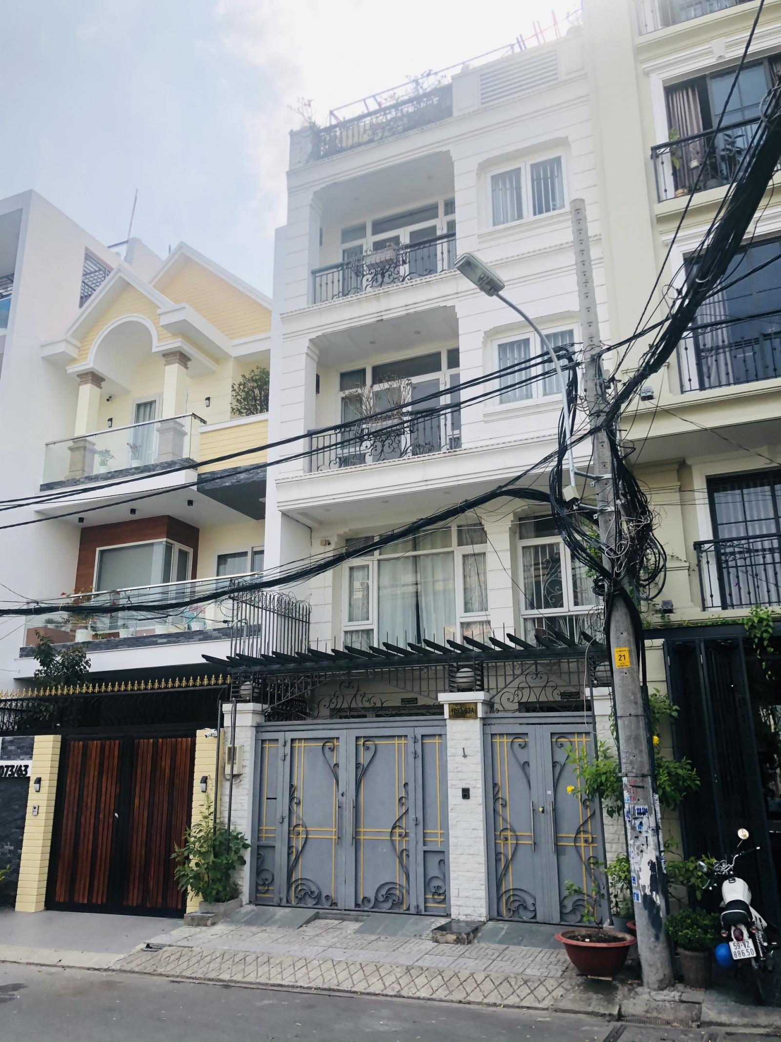 Thông tin thật 100%. Bán gấp góc 2 MT Hòa Hưng, P. 12, Q10, DT 4.2m*20m, nhà cấp 4, giá bán 17.5 tỷ