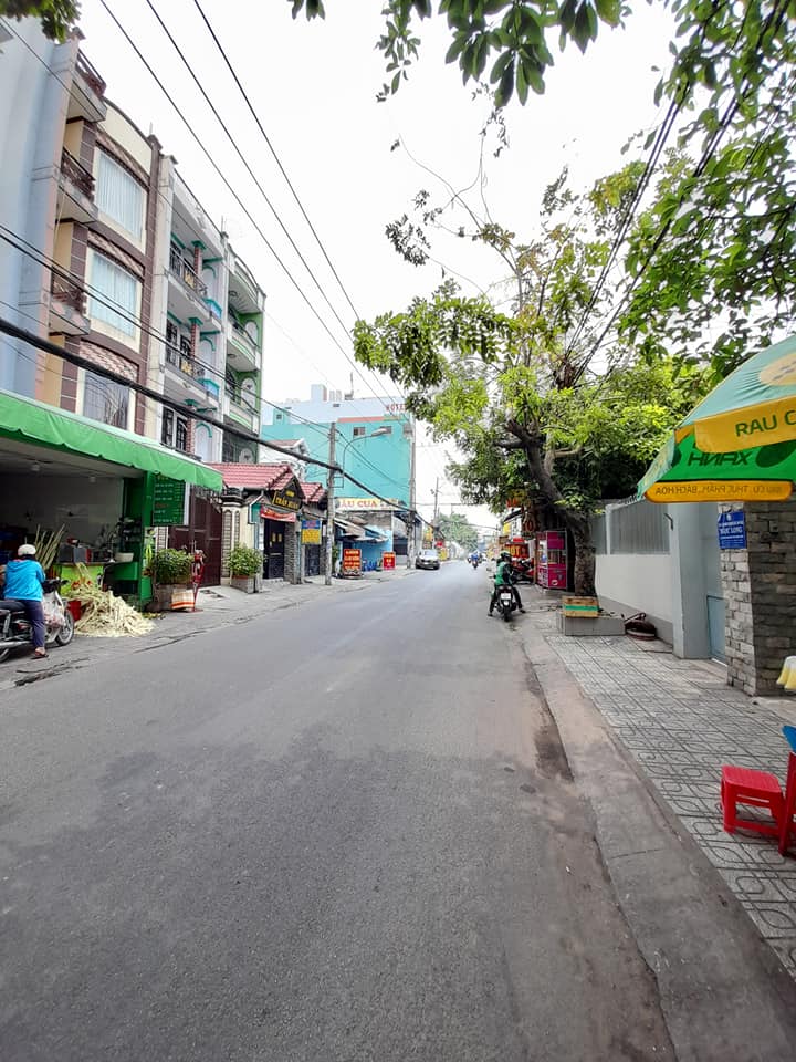 Nhà ngộp mặt tiền hụt giá rẻ Nguyễn Văn Khối Gò Vấp 100m2 hơn 10 tỷ.  