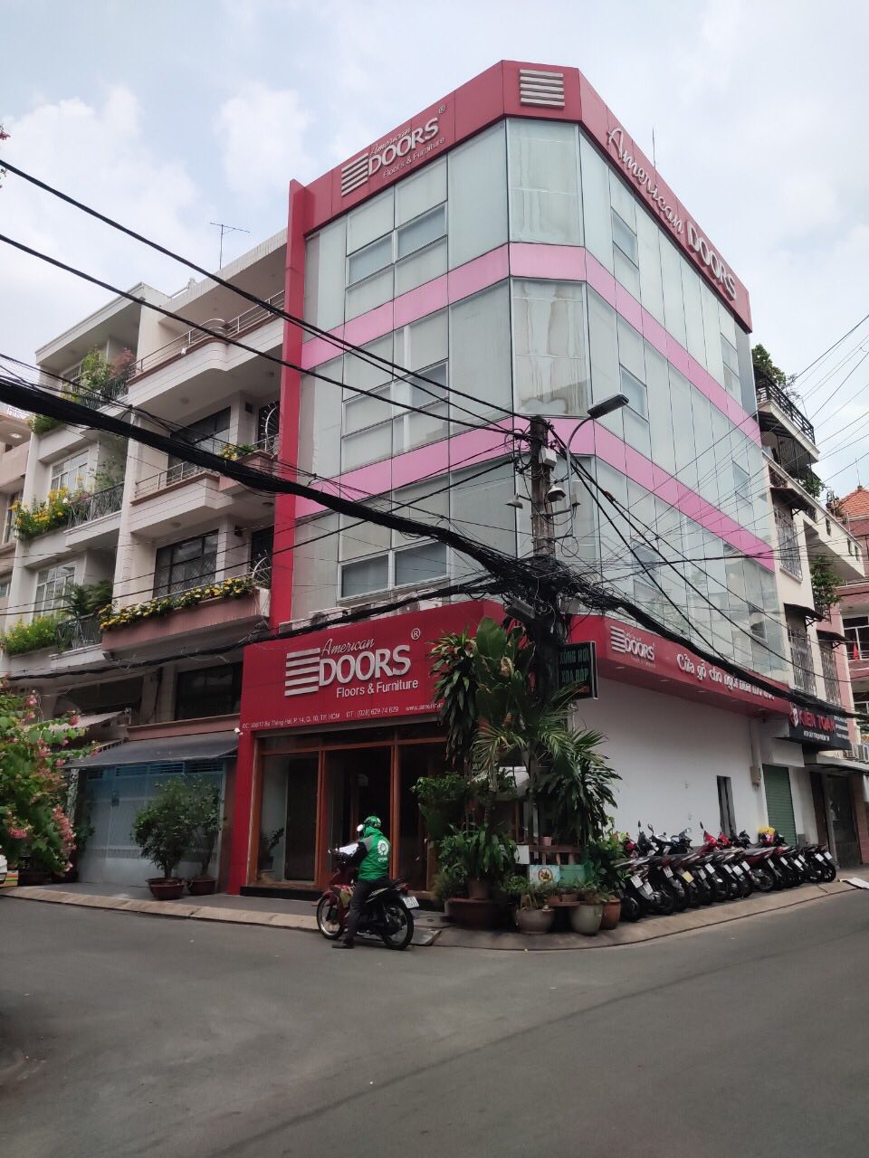 Bán nhà HXT đường 3 tháng 2, P.12, Q.10, DT: 7x19m, 4 tầng, HĐT: 60 triệu/tháng, Giá chỉ: 25.5 tỷ