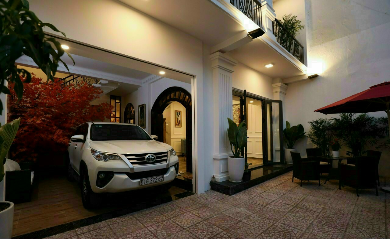 Gấp bán nhà đường 281 Lý Thường Kiệt P.15 Q.11