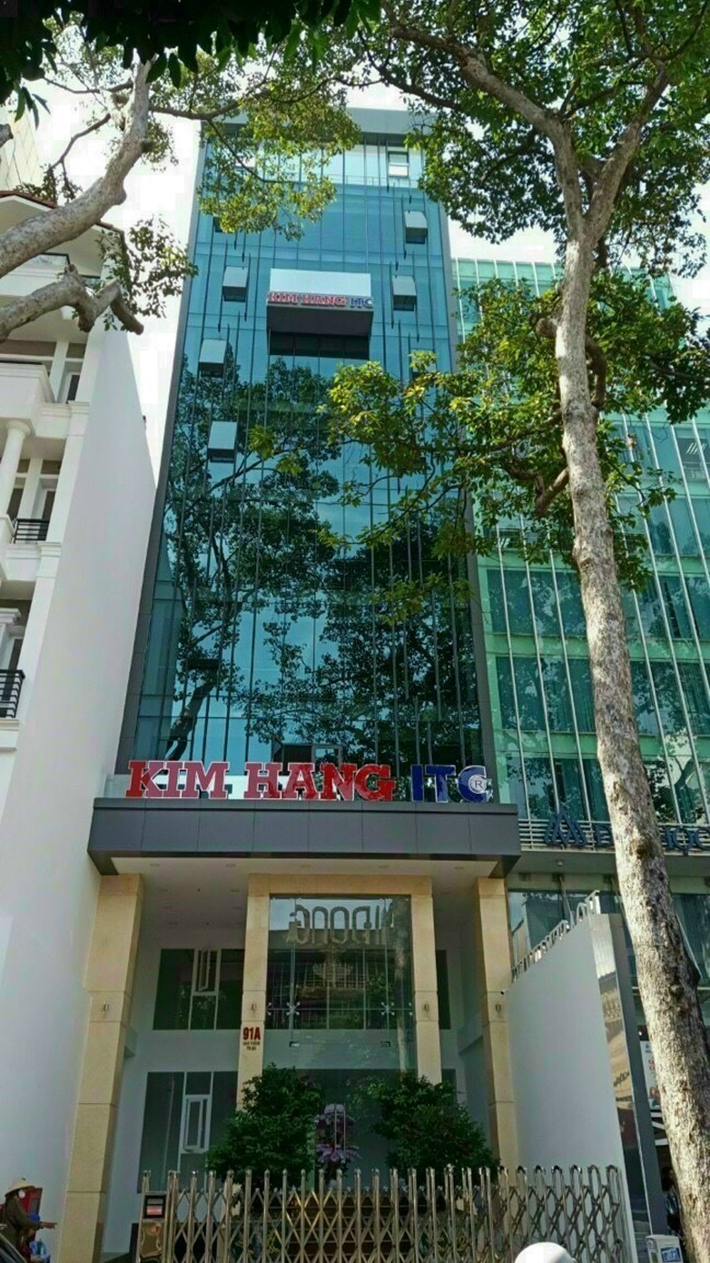 Cho thuê nhà mặt tiền Nguyễn Công Trứ, Quận 1, DT 4.6x20m, 7 tầng thang máy, giá 130tr/th