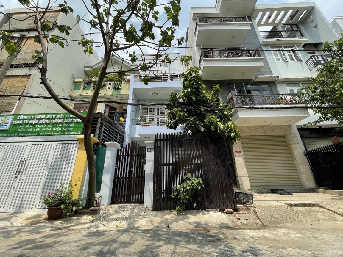 Nhà 4 tầng, đường Nguyễn Văn Công, p3, Gò Vấp, 6,5 tỷ. LH0937205202