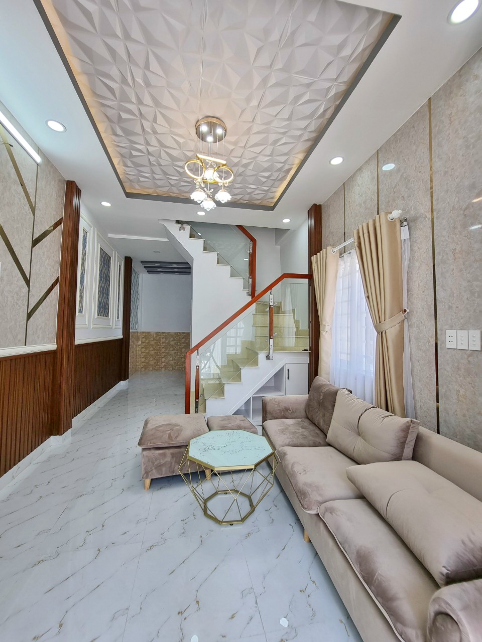 Bán nhà mặt tiền hẻm xe hơi 1886 đường Huỳnh Tấn Phát thị trấn Nhà Bè