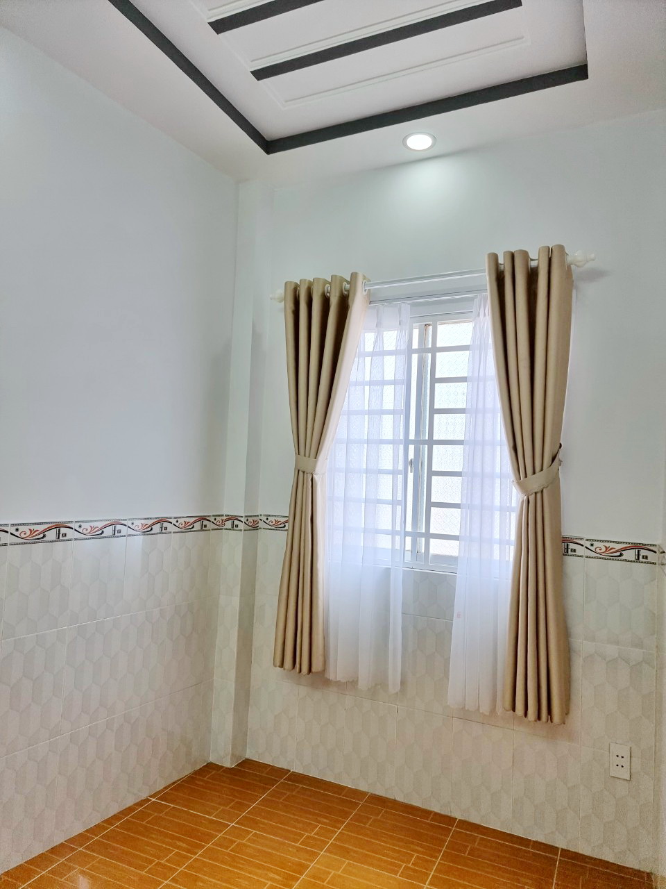 Bán nhà mặt tiền hẻm xe hơi 1886 đường Huỳnh Tấn Phát thị trấn Nhà Bè