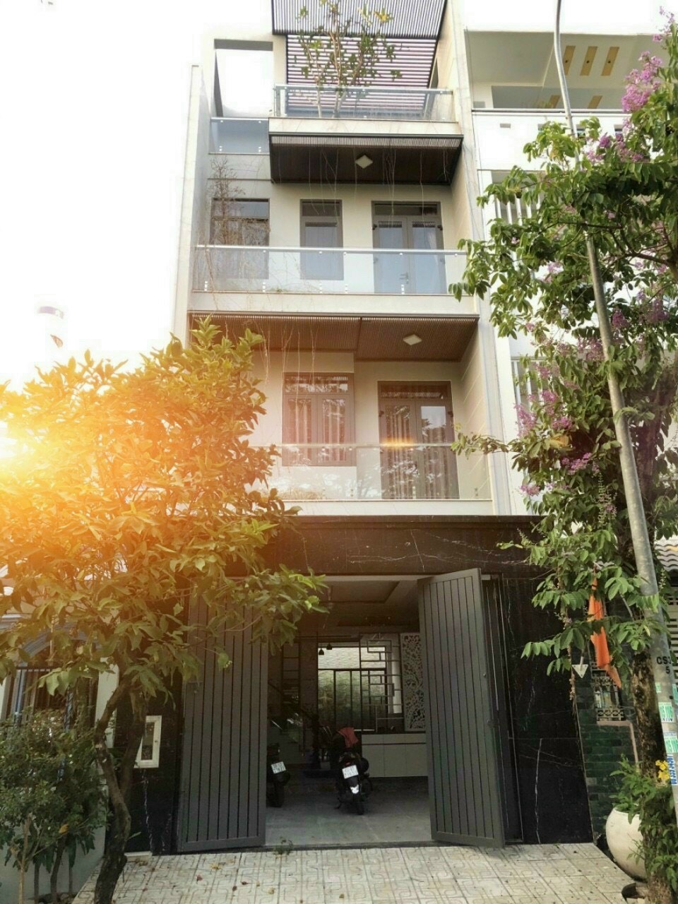 Cần bán gấp nhà 3 lầu( 5X18m) KDC Phú Mỹ, Phạm Hữu Lầu, giá rẻ hơn cùng khu vực 1 tỷ.