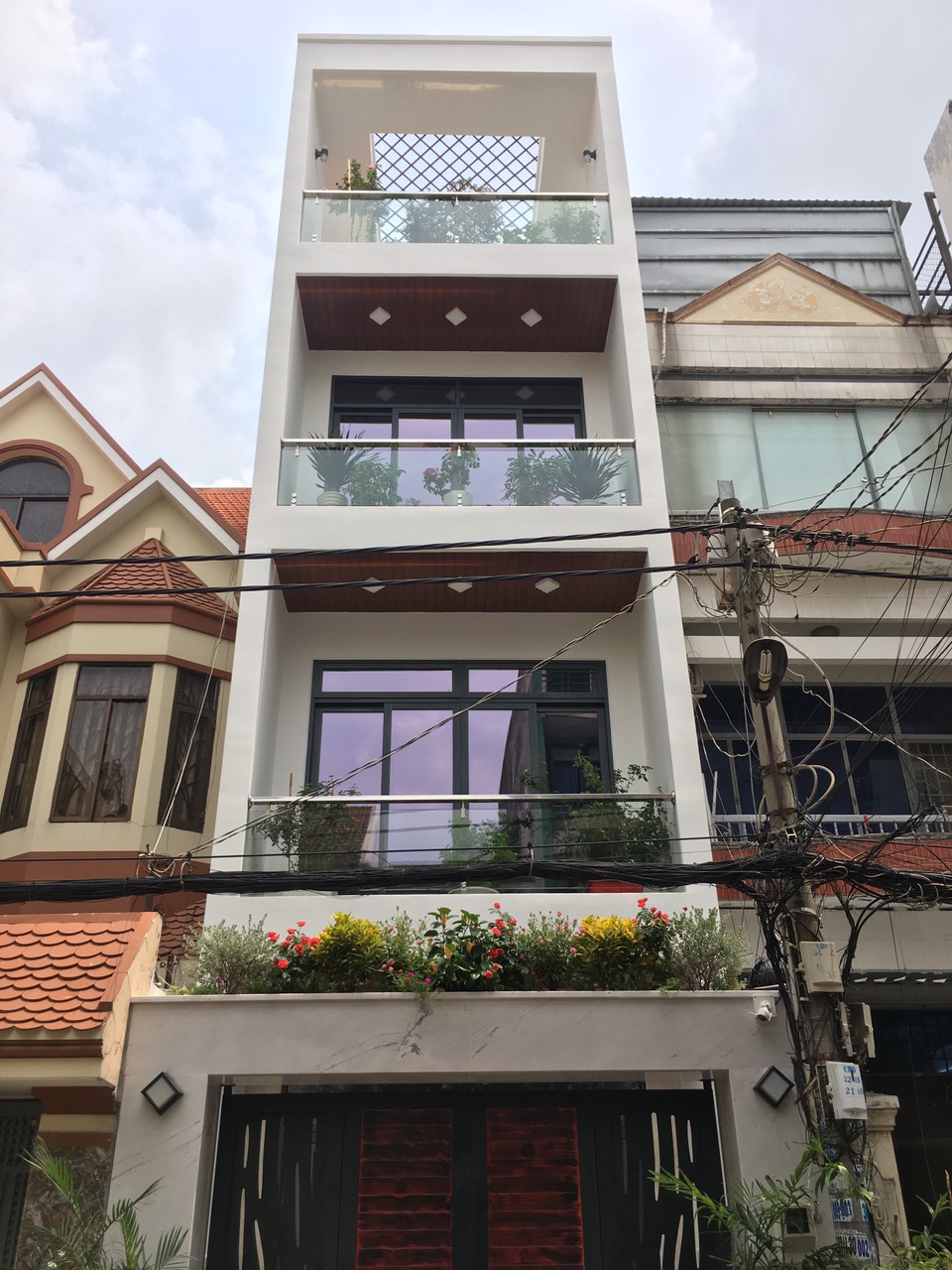 Bán nhà HXH 8m Đồng Đen, P. 12, Tân Bình (4.1x18m) 3 lầu mới. Giá chỉ 9 tỷ TL