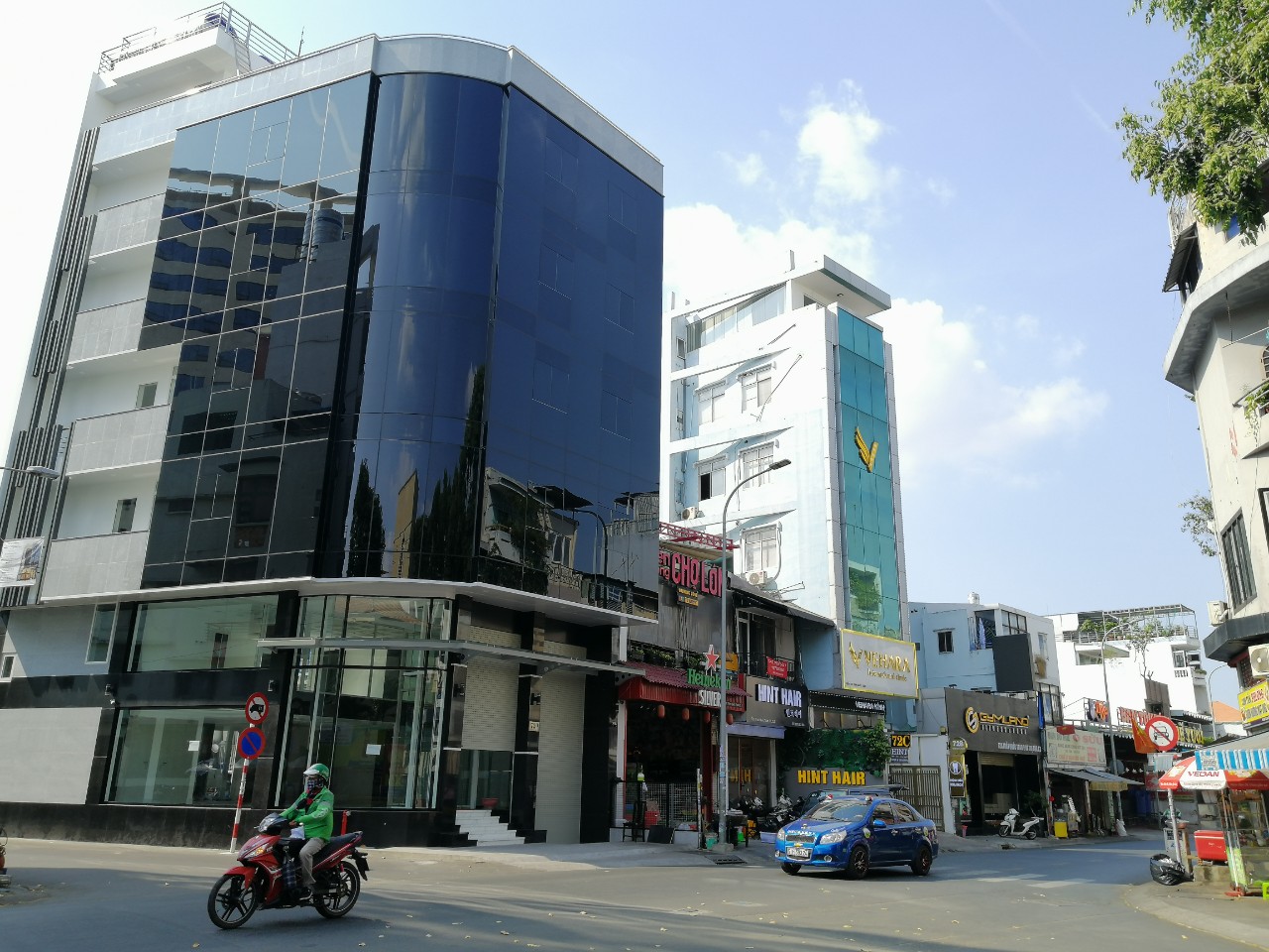 Bán tòa building Lê Văn Sỹ diện tích 11x48m hầm 7 lầu, HĐT 580tr/th, giá bán 260 tỷ