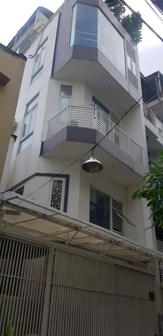 Bán gấp nhà đường Lãnh Binh Thăng, DT: 6 x 11m, chỉ 6 tỷ 8, Q.11