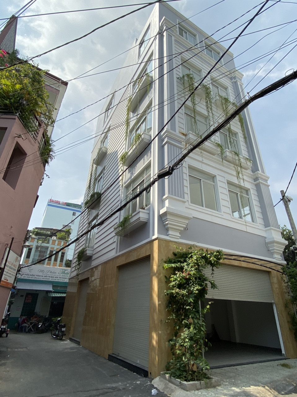 Bán nhà căn góc 2 mặt tiền Thành Thái 4.5x13m nhà 5 lầu giá 14.5 tỷ LH: 0909.746.977