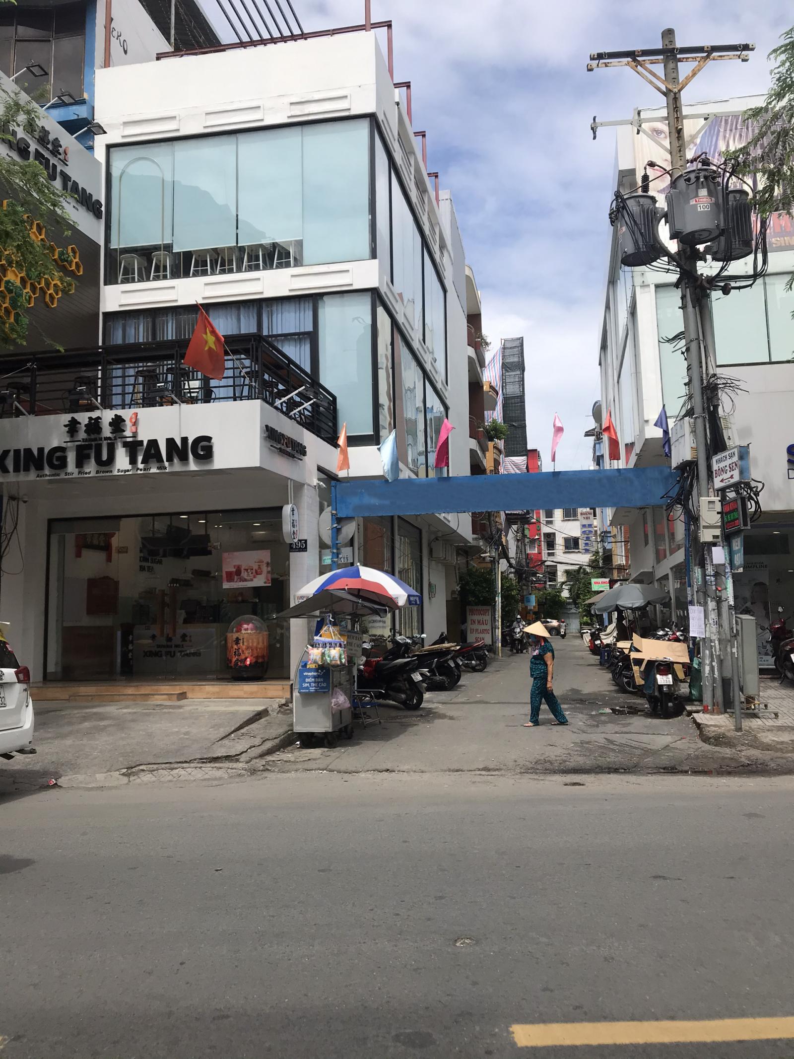Bán nhà 2 mặt tiền đường Cao Thắng P.12 Q.10 4.3x18m nhà 4 lầu giá 15.5 tỷ. LH: 0909.746.977