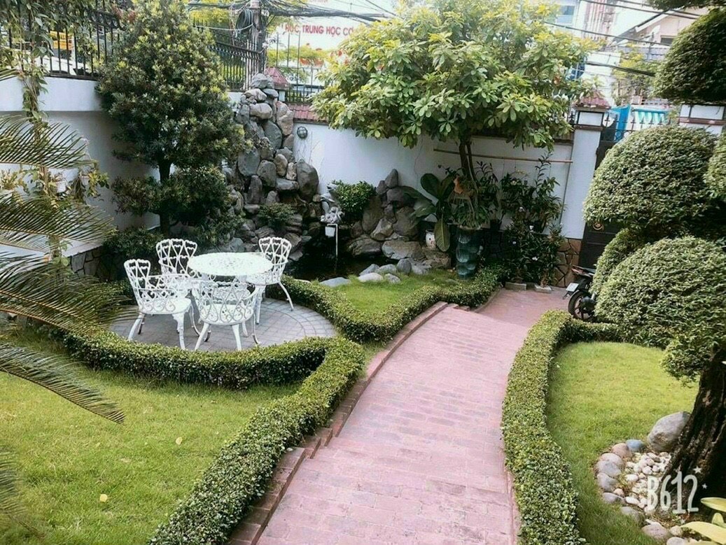 Bán villa siêu vị trí ngay gần Ngô Thời Nhiệm P. 6 Q3 có sân vườn, ao cá, vườn hồng (11.5*30m)