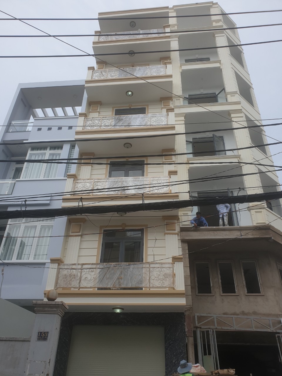 Cần bán nhà mặt tiền Lê Quang Định, 6x17m, 5 tầng, giá 15 tỷ HĐT 50 triệu