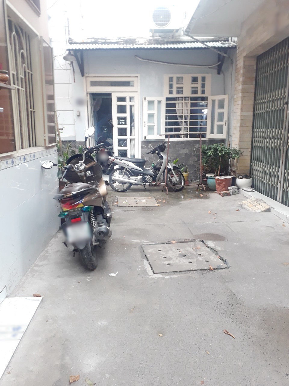 Nhà nhỏ gọn, SHHC, 2 lầu đúc BTCT hẻm 119 Nguyễn Thị Tần P2 Q8