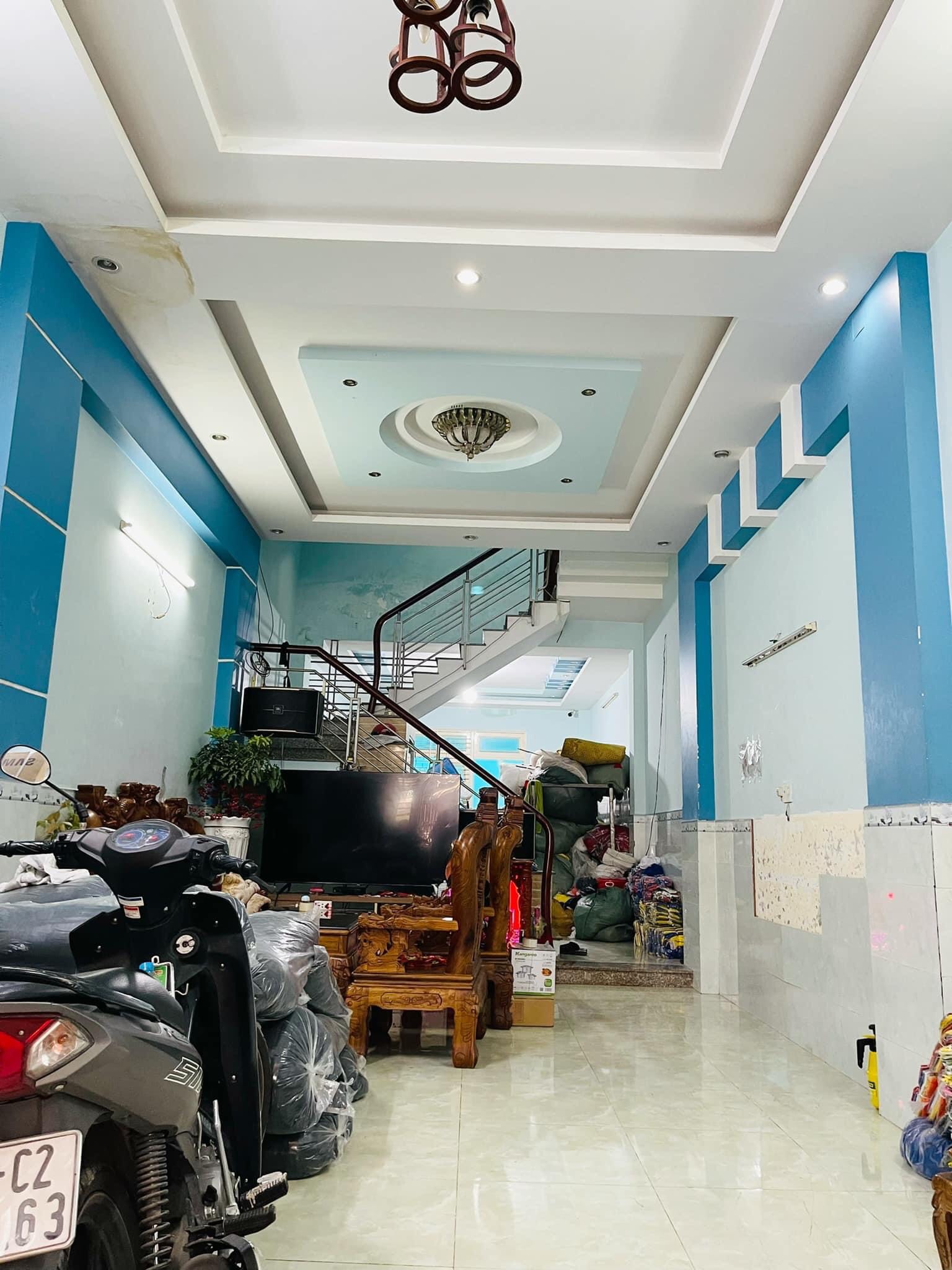 Bán nhà Phạm Văn Hai, Tân Bình, 61m2, vuông vức, hxh, giá chào 5,2tỷ TL